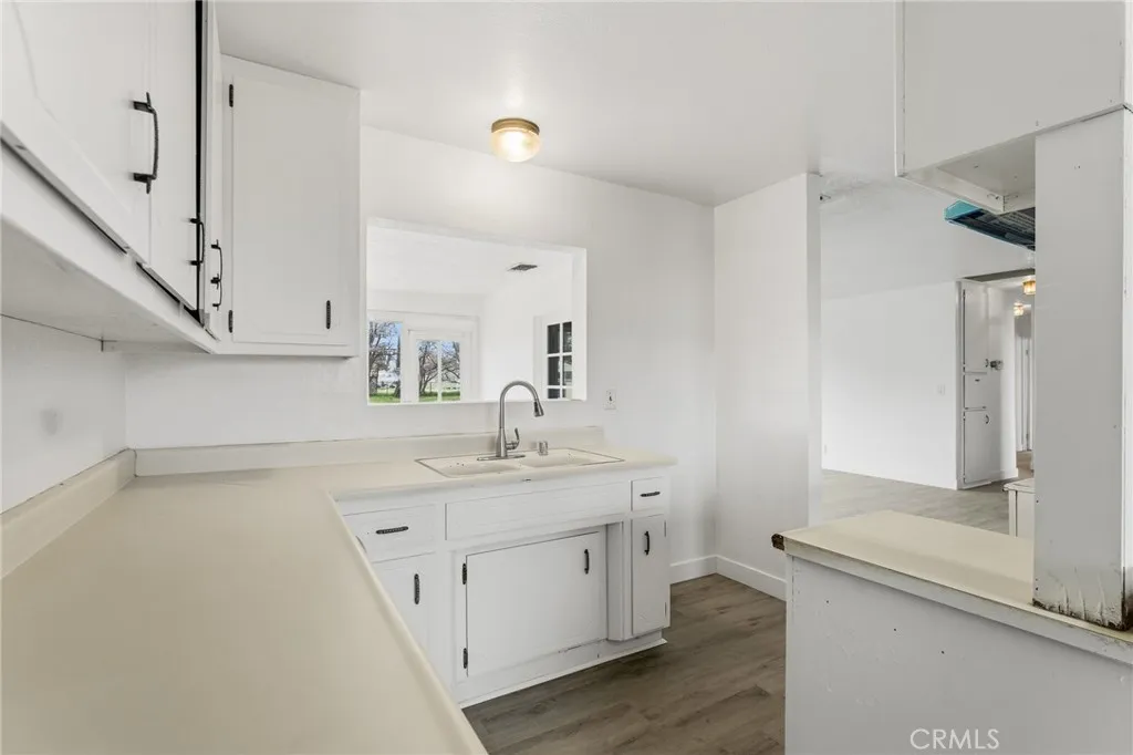 10312 Hawthorne Avenue, Hesperia, California 92345 home-pic-6