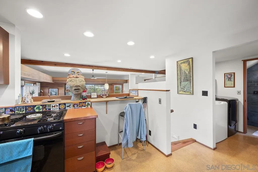 1817 David St, San Diego, California 92111 home-pic-9
