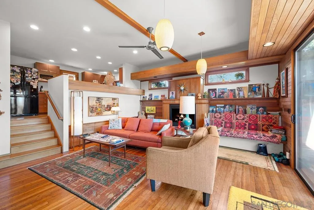 1817 David St, San Diego, California 92111 home-pic-2