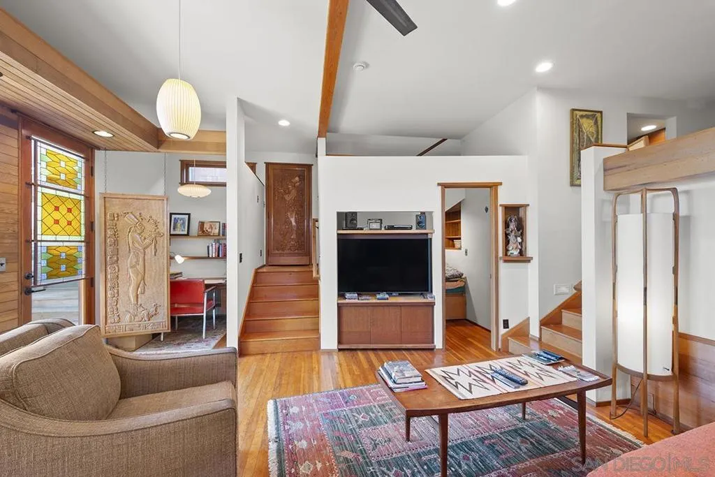 1817 David St, San Diego, California 92111 home-pic-3