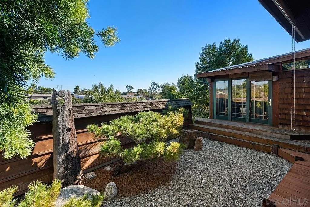1817 David St, San Diego, California 92111 home-pic-19