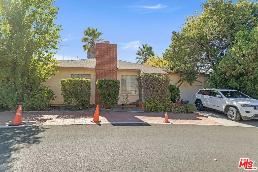 216 Stockbridge Avenue, Alhambra, California 91801 home-pic-8