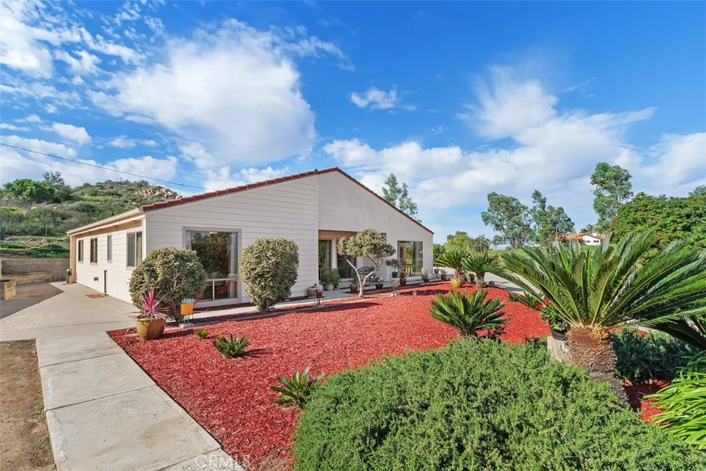 26730 Scott, Menifee, California 92584 home-pic-18