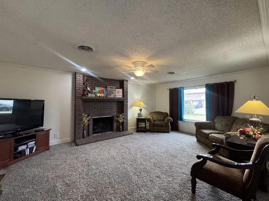 396 N Earle Street, Blythe, California 92225 home-pic-3