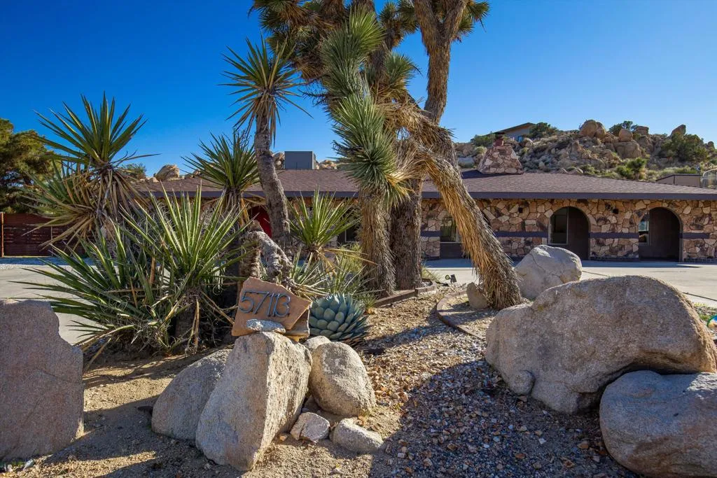 57113 Farrelo Road, Yucca Valley, California 92284 home-pic-1