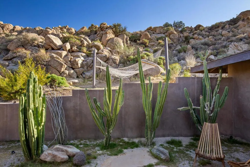 57113 Farrelo Road, Yucca Valley, California 92284 home-pic-19