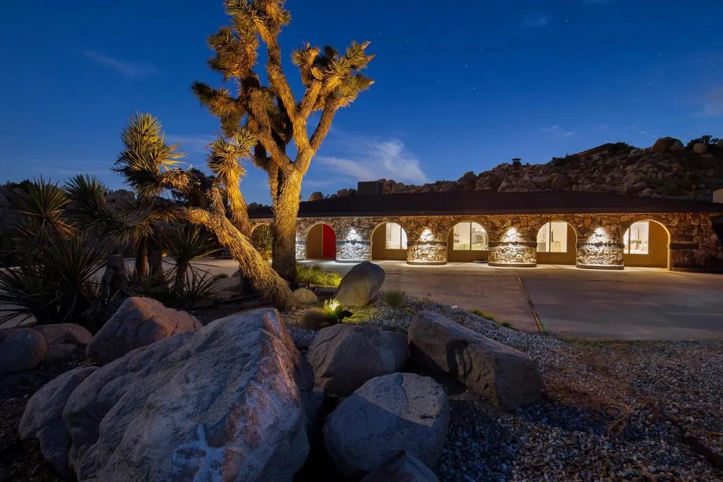57113 Farrelo Road, Yucca Valley, California 92284 home-pic-6