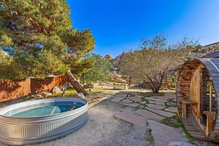 57113 Farrelo Road, Yucca Valley