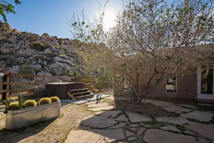 57113 Farrelo Road, Yucca Valley