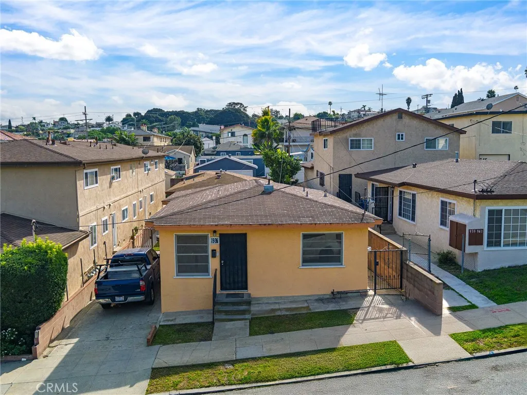 935 937 W 17th, San Pedro, California 90731 home-pic-2