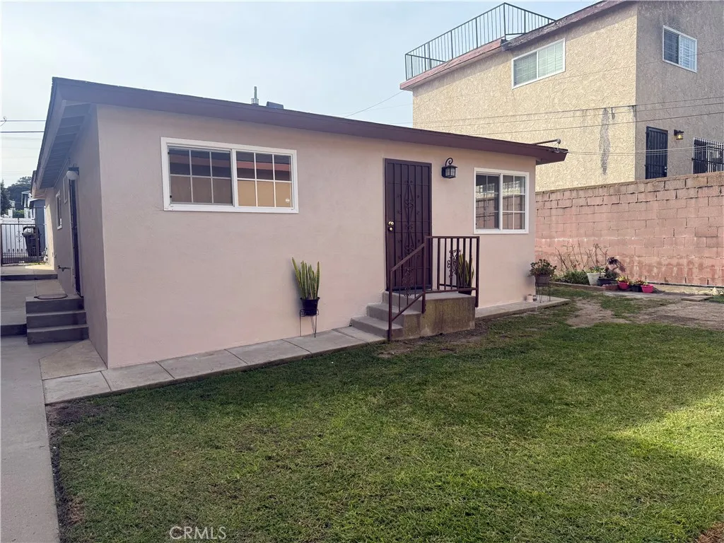 935 937 W 17th, San Pedro, California 90731 home-pic-5