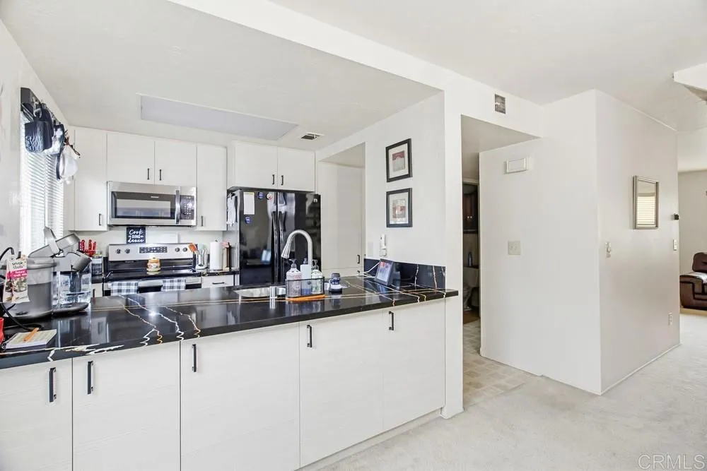 7861 Rancho Fanita Drive B, Santee, California 92071 home-pic-9