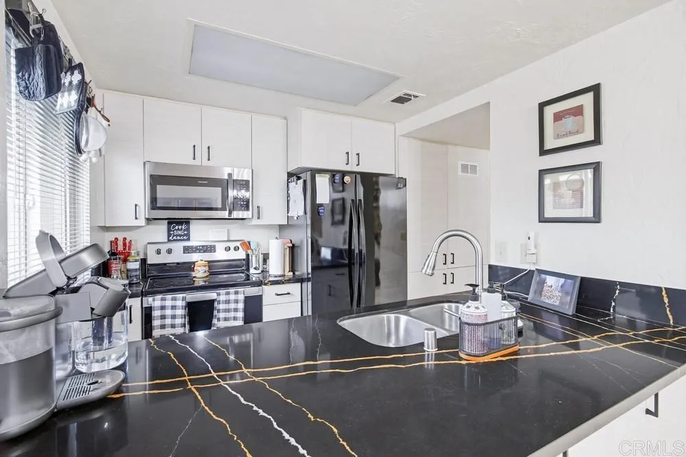 7861 Rancho Fanita Drive B, Santee, California 92071 home-pic-12