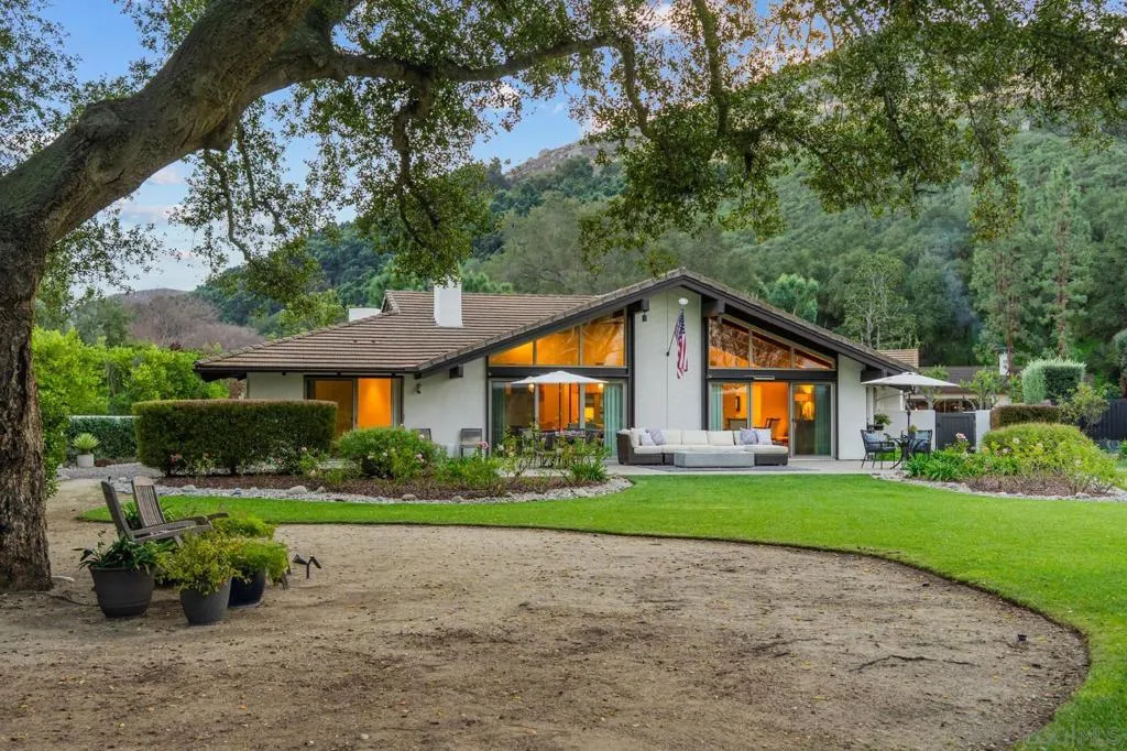 32224 Wiskon Way W, Pauma Valley, California 92061 home-pic-11