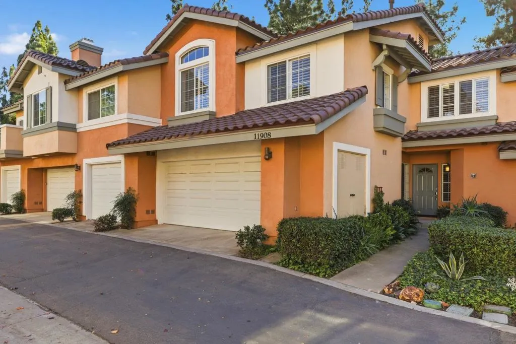 11908 Tivoli Park Row 7, San Diego, California 92128 home-pic-1