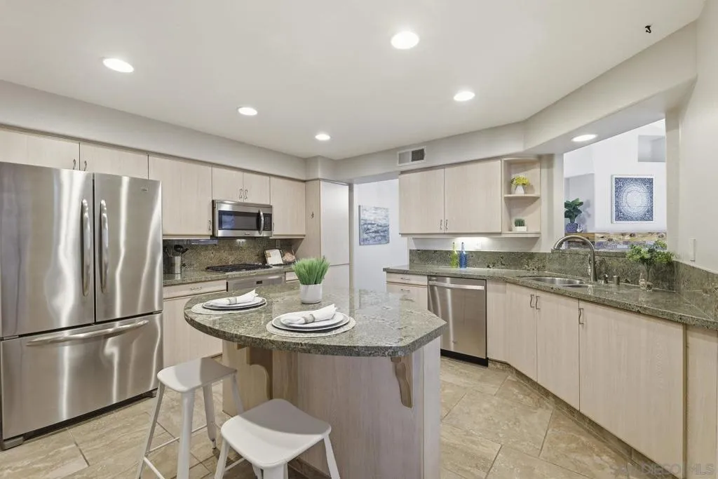 11908 Tivoli Park Row 7, San Diego, California 92128 home-pic-13