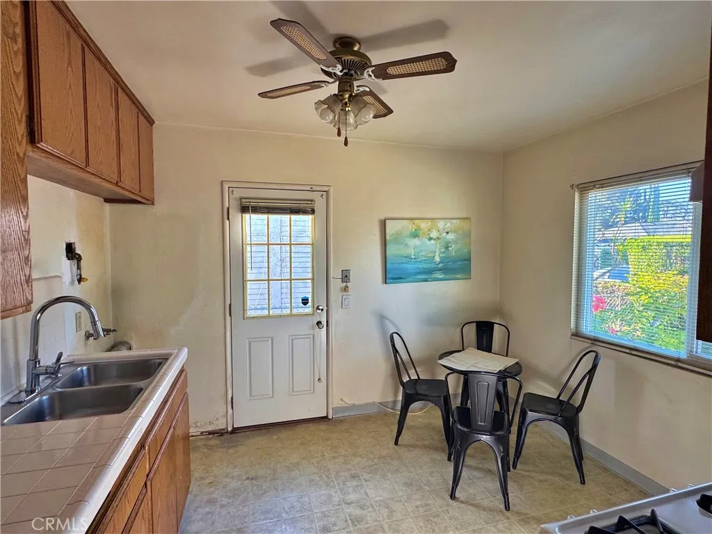 1852 260th Street, Lomita, California 90717 home-pic-19