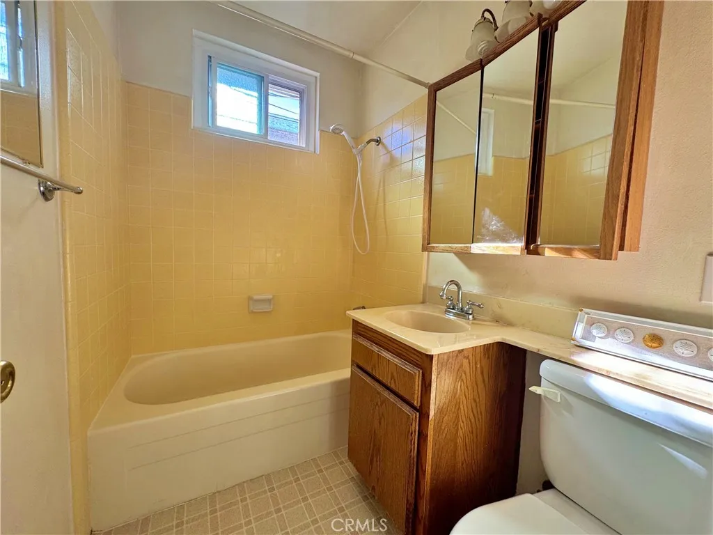 1852 260th Street, Lomita, California 90717 home-pic-29