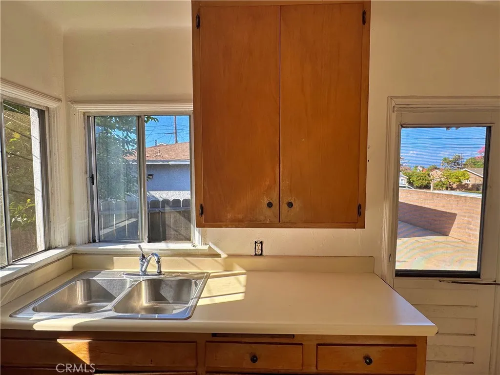 1852 260th Street, Lomita, California 90717 home-pic-32