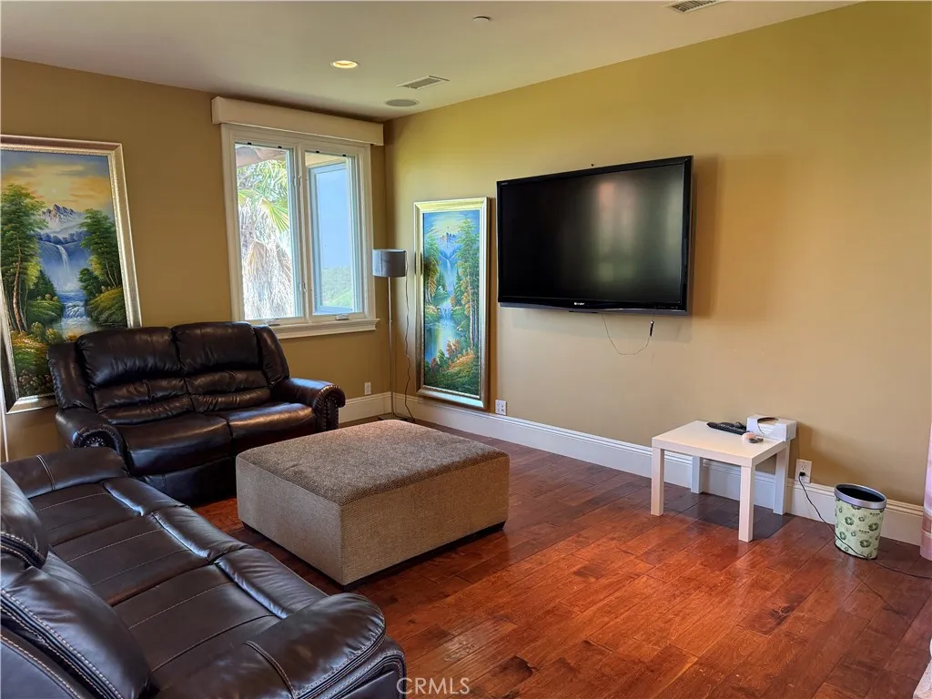 2268 Verona Court, Chino Hills, California 91709 home-pic-17