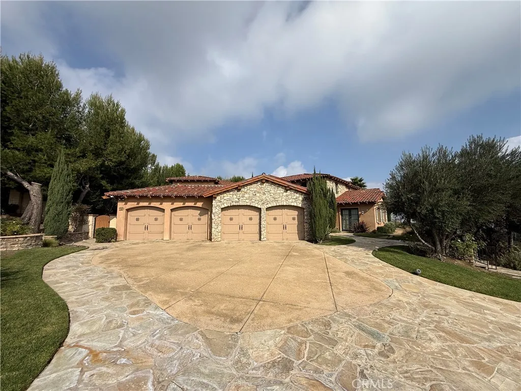 2268 Verona Court, Chino Hills, California 91709 home-pic-2