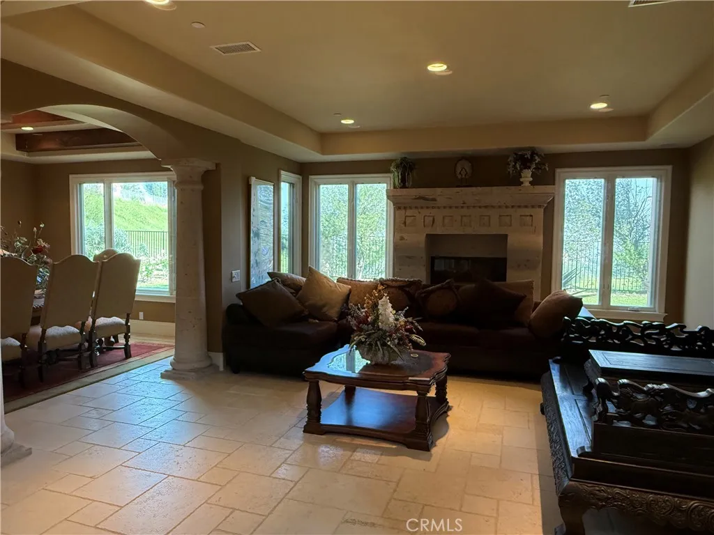 2268 Verona Court, Chino Hills, California 91709 home-pic-8