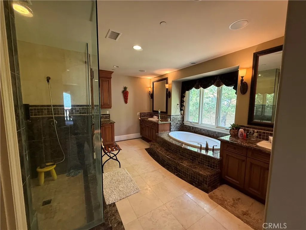2268 Verona Court, Chino Hills, California 91709 home-pic-12