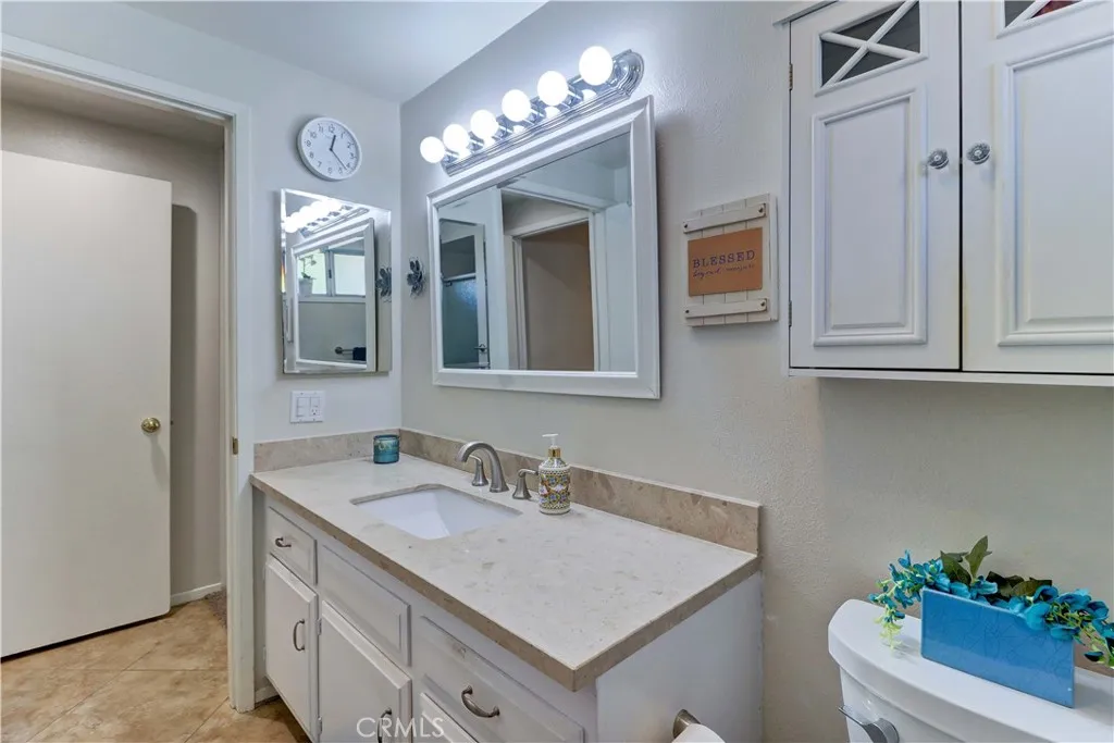2273 Via Mariposa E C, Laguna Woods, California 92637 home-pic-31