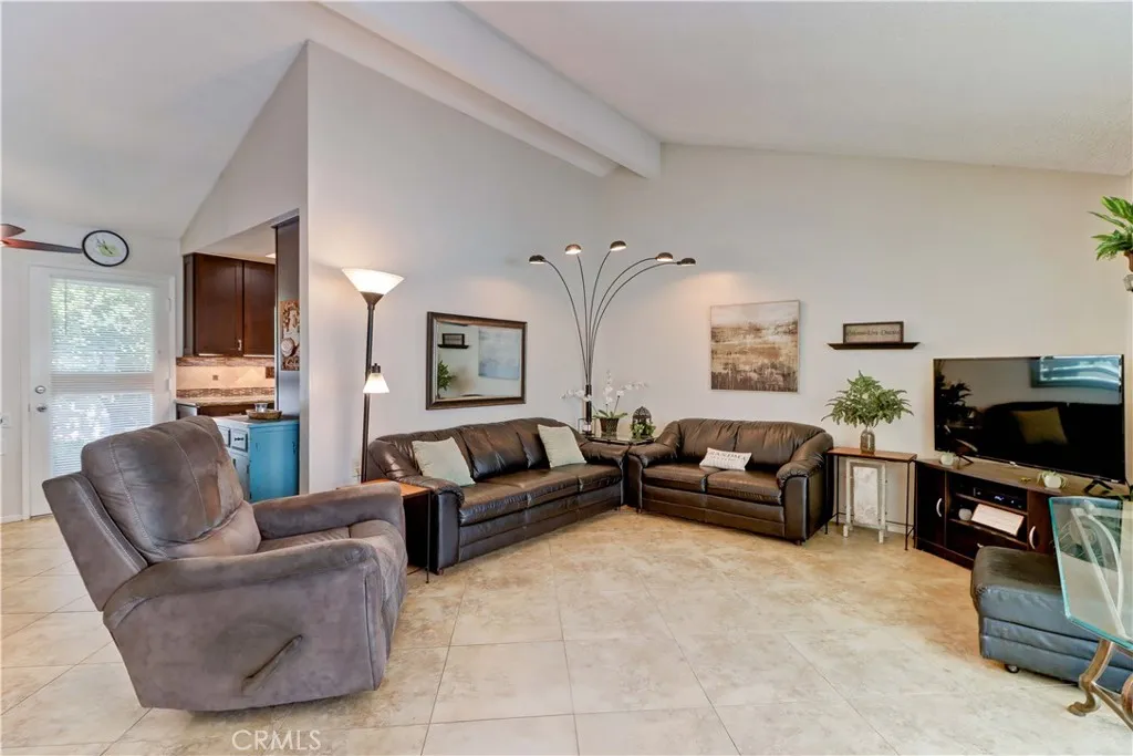 2273 Via Mariposa E C, Laguna Woods, California 92637 home-pic-11
