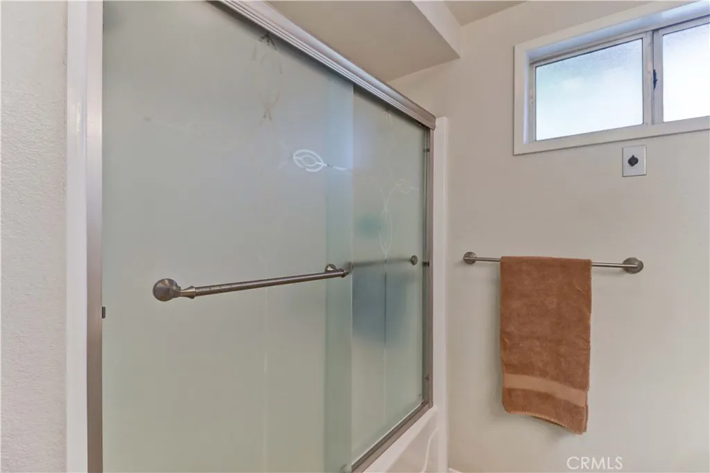 2273 Via Mariposa E C, Laguna Woods, California 92637 home-pic-25