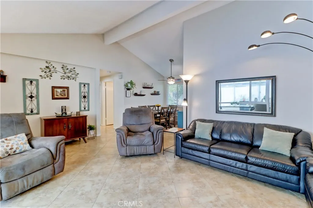 2273 Via Mariposa E C, Laguna Woods, California 92637 home-pic-14
