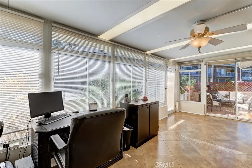 2273 Via Mariposa E C, Laguna Woods, California 92637 home-pic-9
