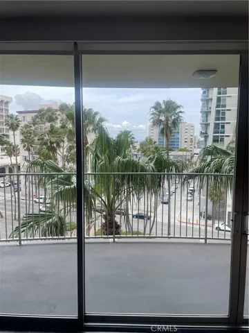 Sliding door