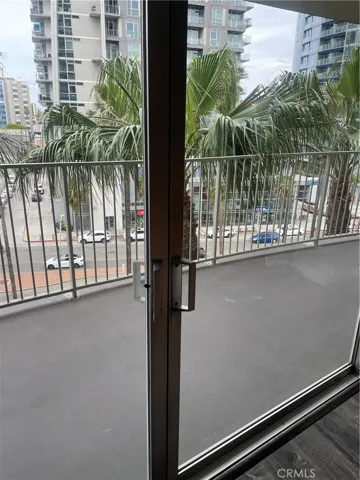 Floor to ceiling window