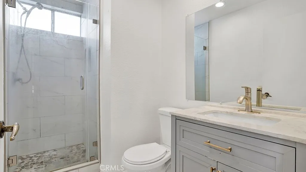 17090 Micallef, Fontana, California 92336 home-pic-14