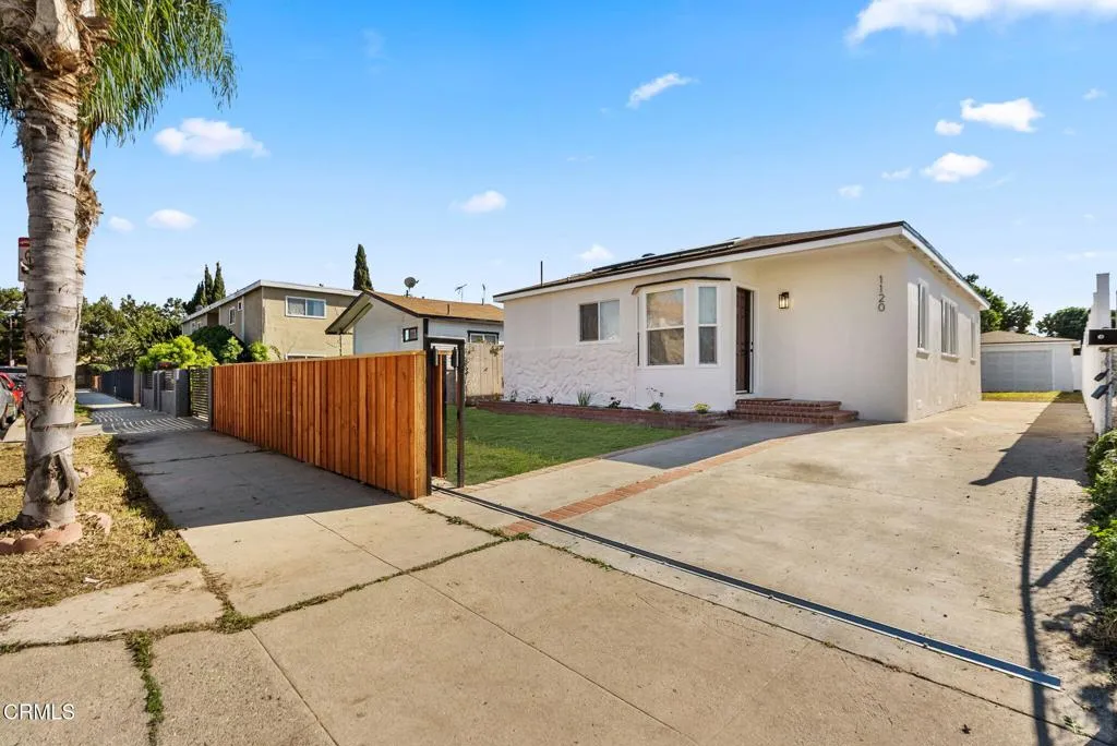 1120 256th Street W, Harbor City, California 90710 home-pic-2