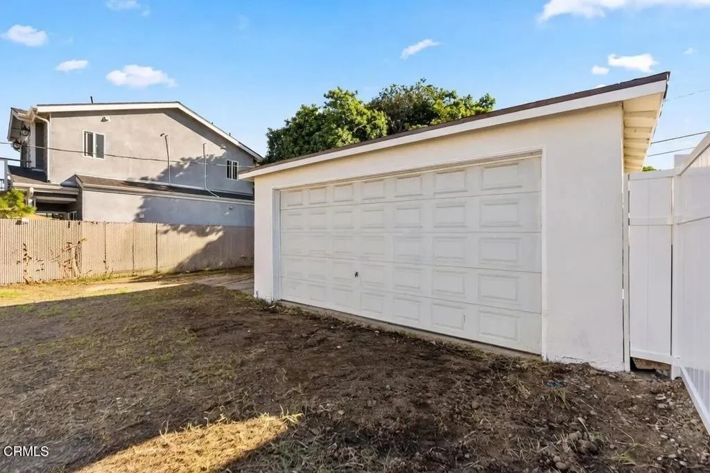 1120 256th Street W, Harbor City, California 90710 home-pic-36