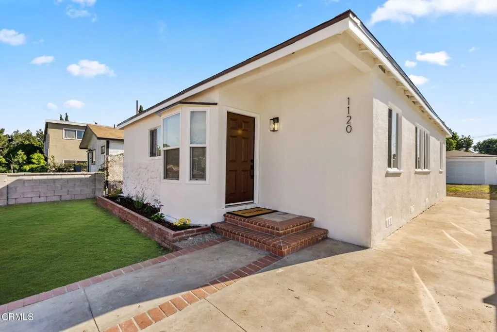 1120 256th Street W, Harbor City, California 90710 home-pic-1