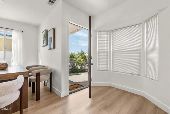 6-web-or-mls-1120-256th-st-w