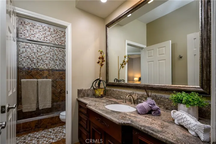 Jack & Jill Bathroom Connecting Upstairs Bedrooms 2 and 3