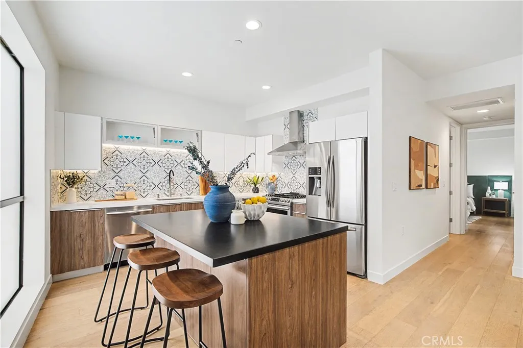 3981 Moore Street 101, Los Angeles, California 90066 home-pic-10
