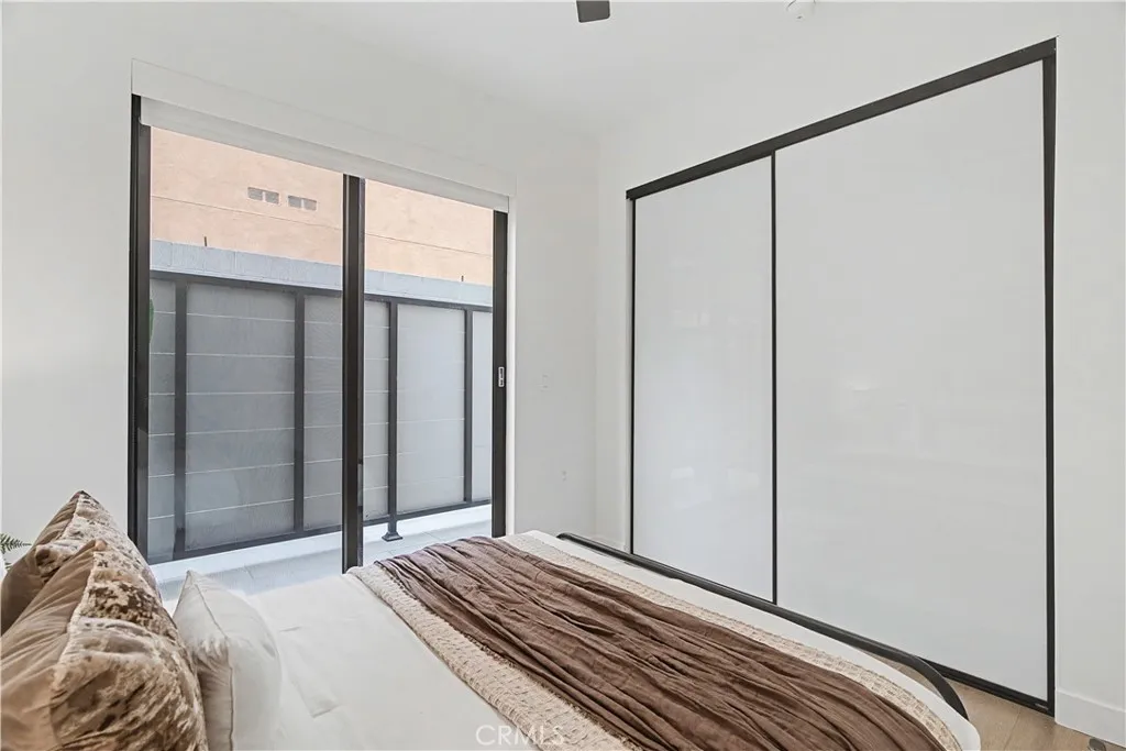 3981 Moore Street 101, Los Angeles, California 90066 home-pic-21