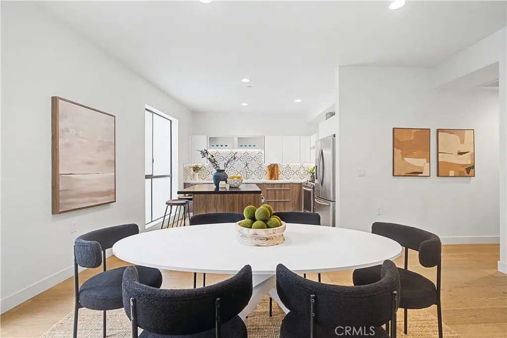 3981 Moore Street 101, Los Angeles, California 90066 home-pic-8