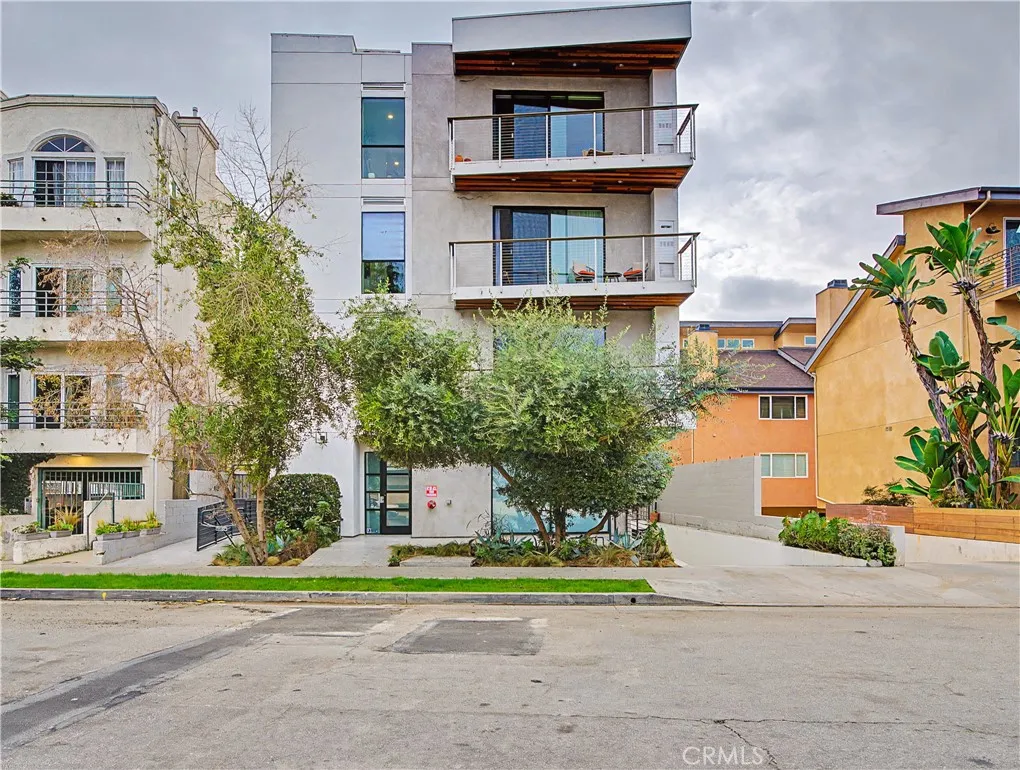 3981 Moore Street 101, Los Angeles, California 90066 home-pic-2