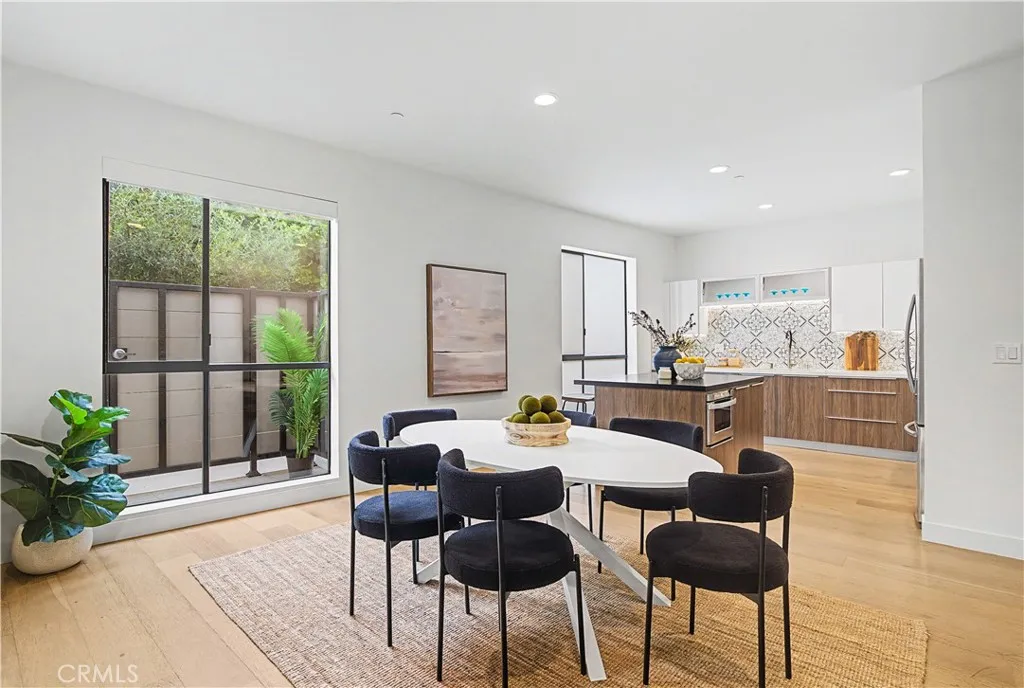 3981 Moore Street 101, Los Angeles, California 90066 home-pic-7