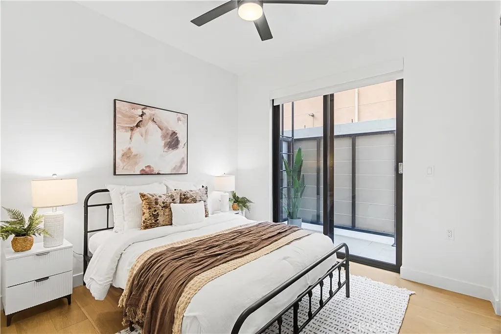 3981 Moore Street 101, Los Angeles, California 90066 home-pic-20