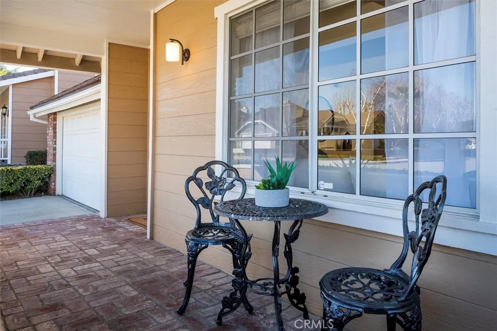 25809 Espinoza, Valencia, California 91355 home-pic-3