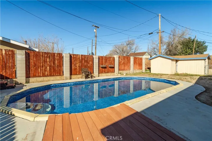 15921 Melva, Mojave, California 93501