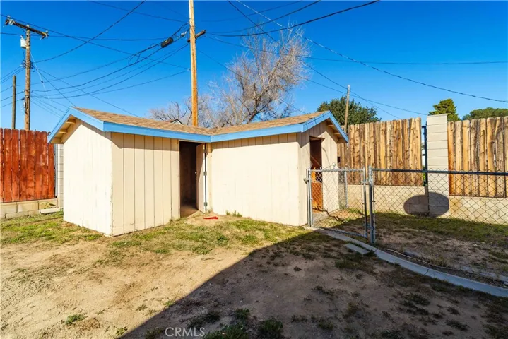 15921 Melva, Mojave, California 93501