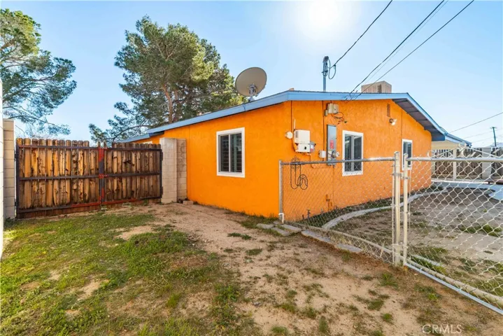 15921 Melva, Mojave, California 93501